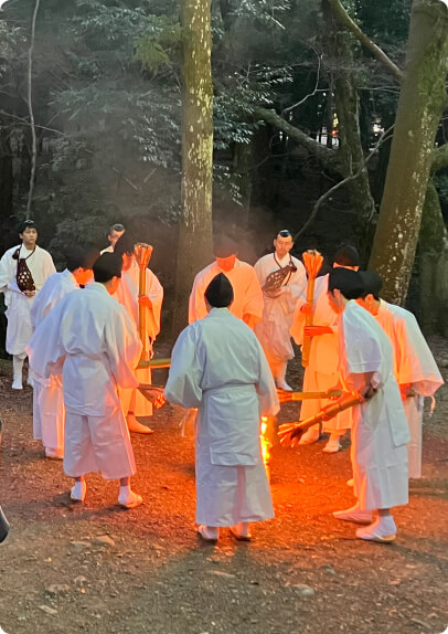 松明点火（水谷神社付近）